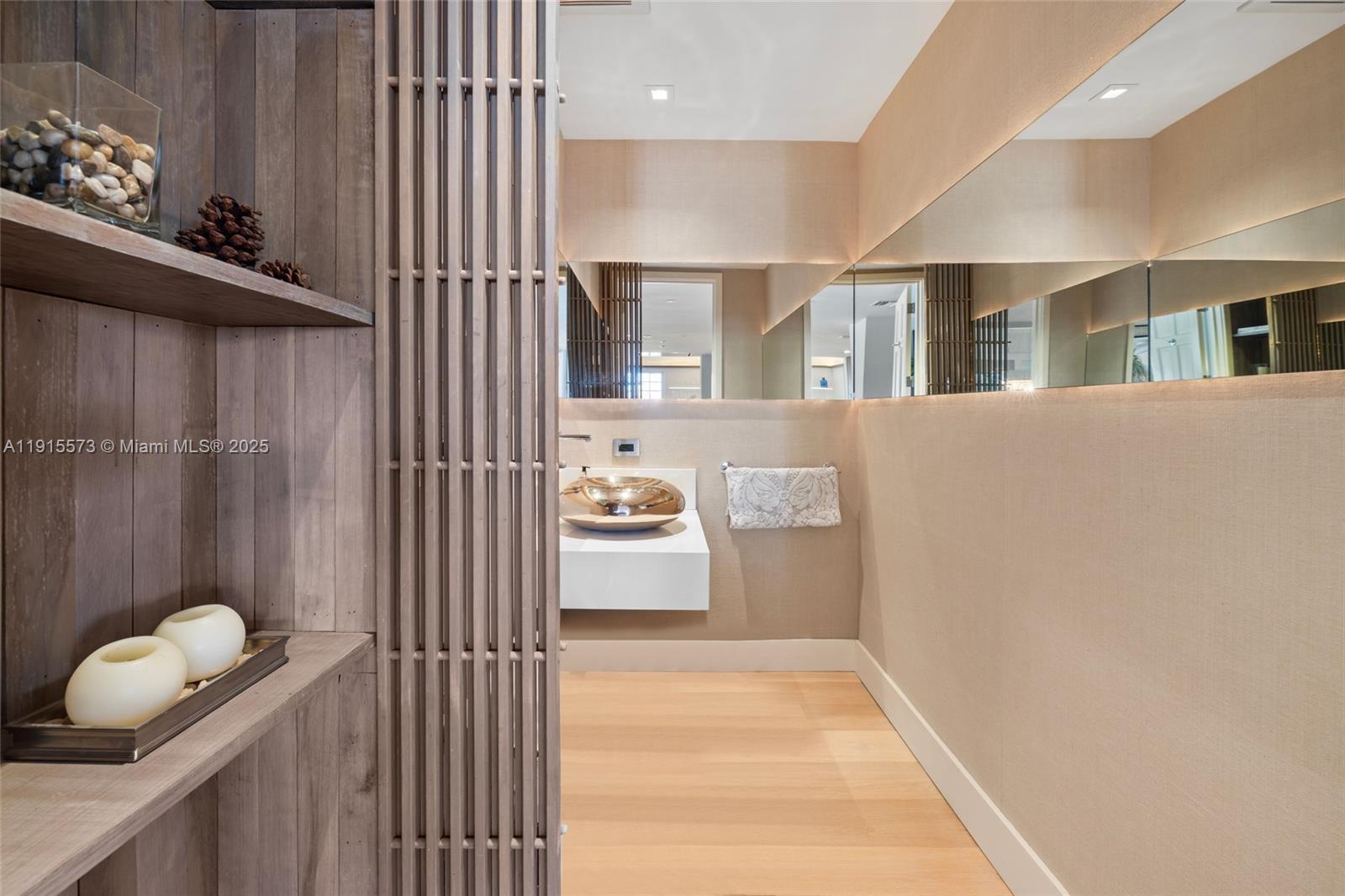 BAYVIEW AT FISHER ISL CON - Residential Lease