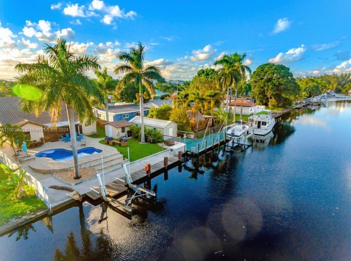 Rental Property at 4732 Sw 35th Ave, Dania Beach, Miami-Dade County, Florida - Bedrooms: 5 
Bathrooms: 4  - $9,000 MO.