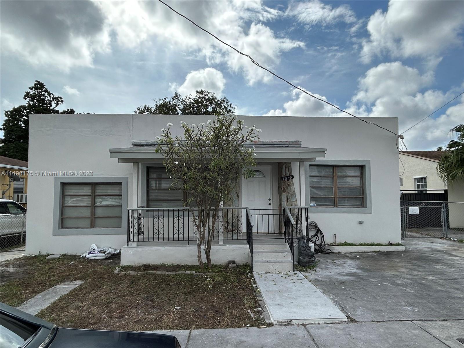 GRAPELAND HEIGHTS 2ND SEC - Residential Lease