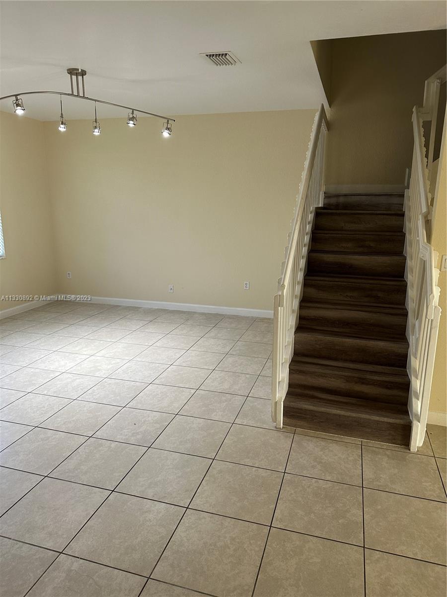 BELLAGIO VILLAS - Residential Lease