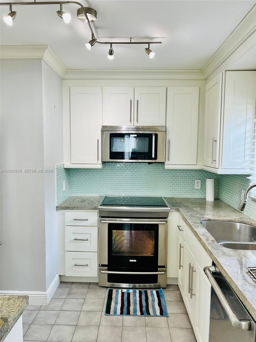 2036 SW 57th Ct 2038