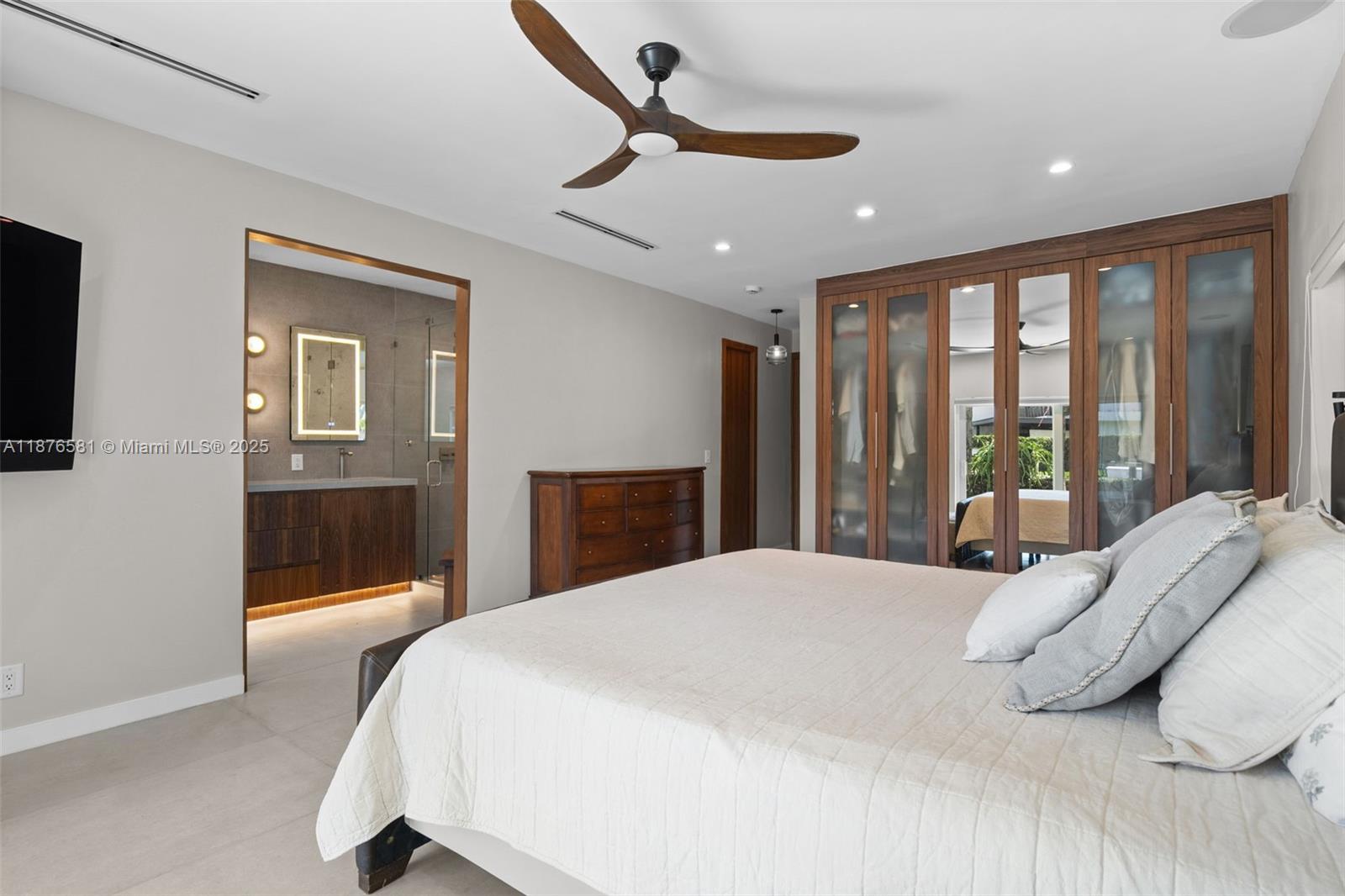 EASTERN SHORES 1ST ADDN - Residential