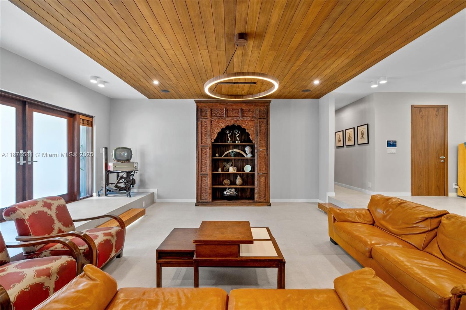 EASTERN SHORES 1ST ADDN - Residential