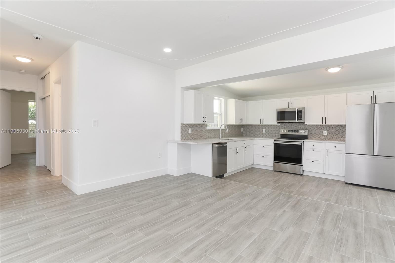 NORTH PALM BEACH VILLAGE - Residential