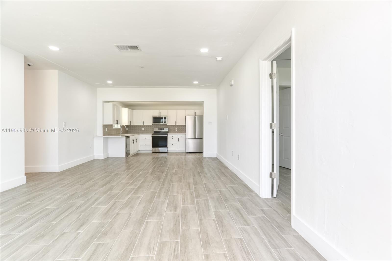 NORTH PALM BEACH VILLAGE - Residential