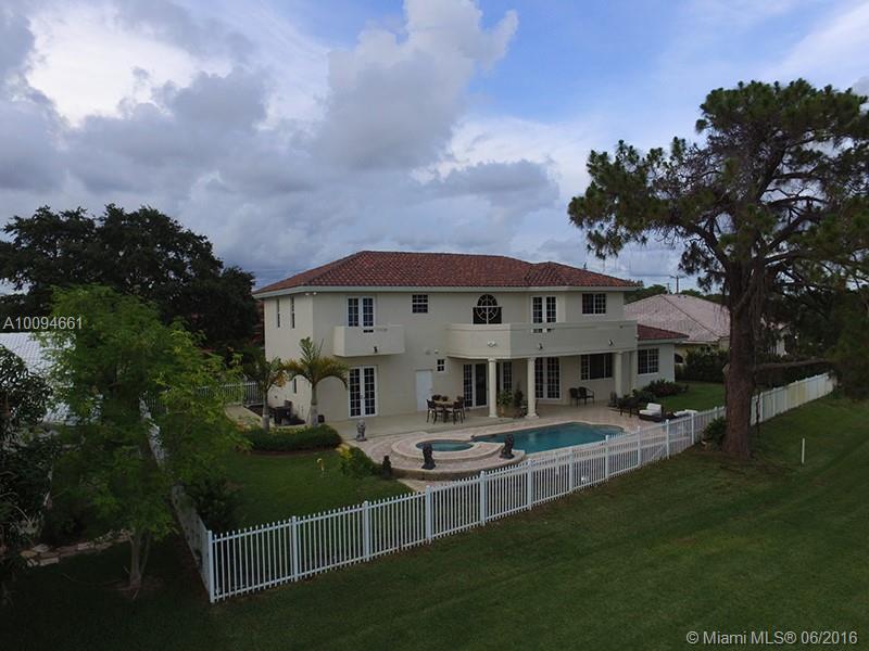 Country Club Miami Estate - Residential Lease