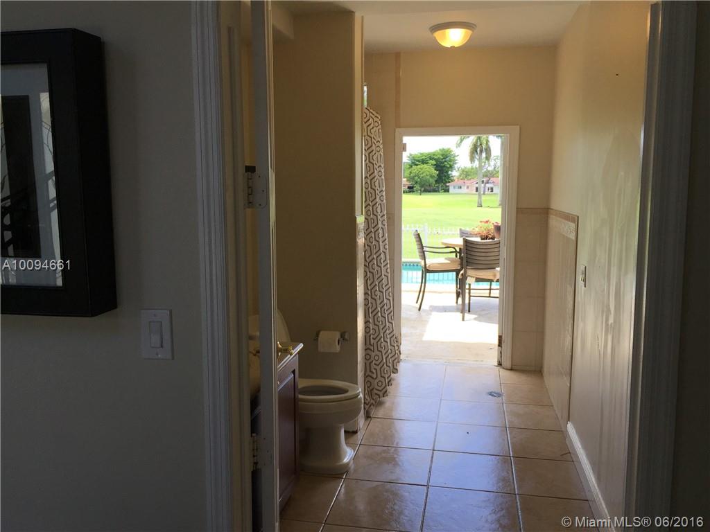 Country Club Miami Estate - Residential Lease