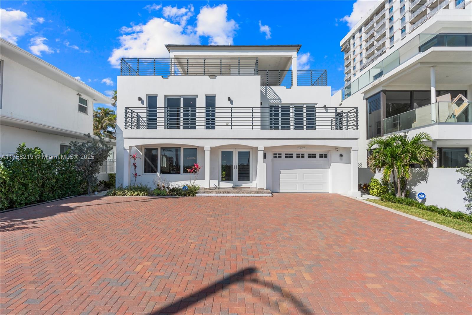 LAS OLAS BY THE SEA EXT - Residential Lease