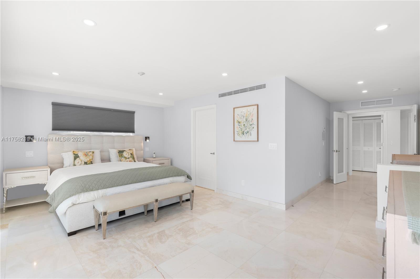 LAS OLAS BY THE SEA EXT - Residential Lease