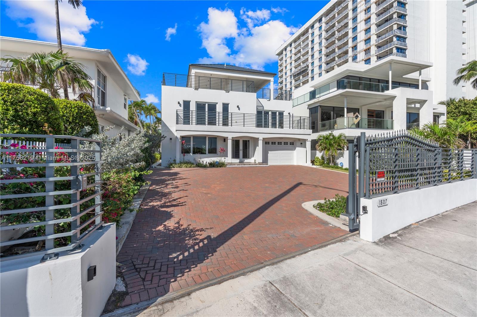 LAS OLAS BY THE SEA EXT - Residential Lease