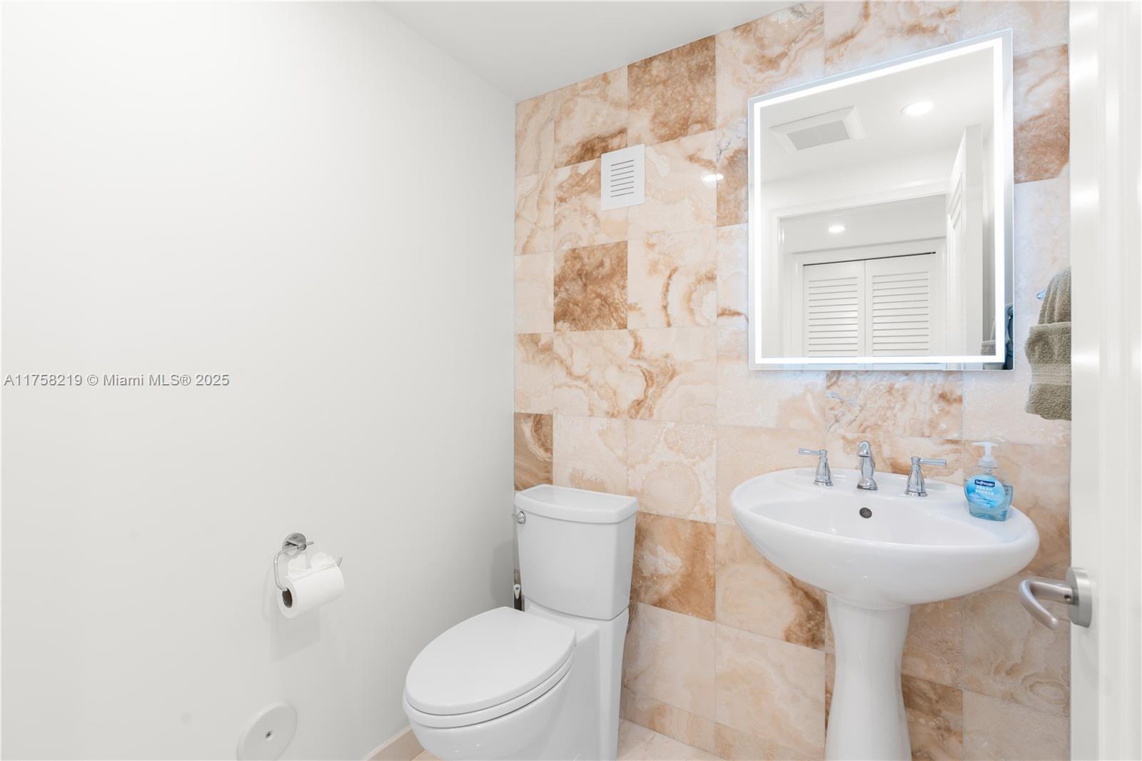 LAS OLAS BY THE SEA EXT - Residential Lease