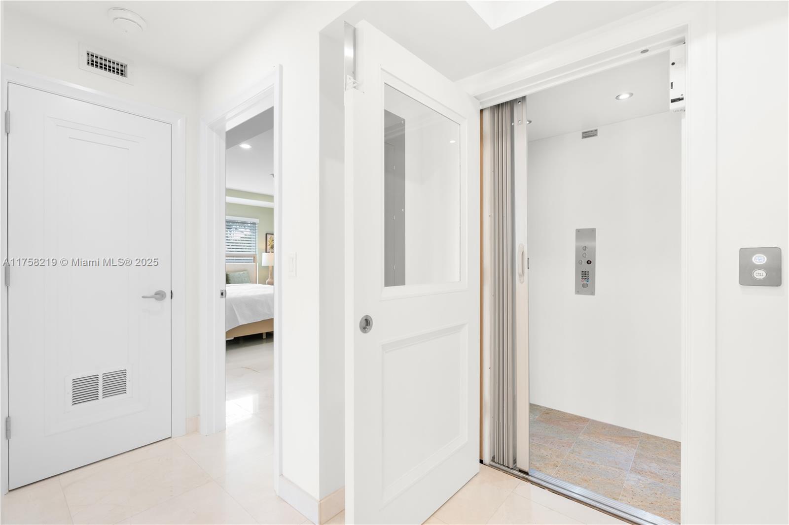 LAS OLAS BY THE SEA EXT - Residential Lease