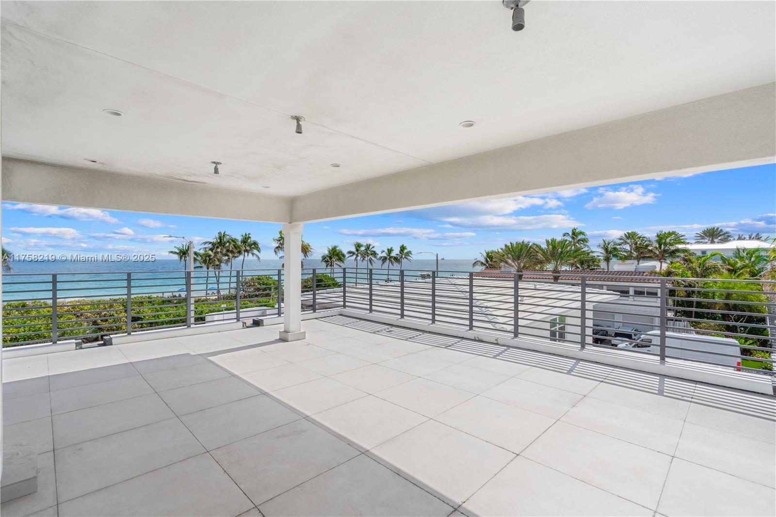 LAS OLAS BY THE SEA EXT - Residential Lease