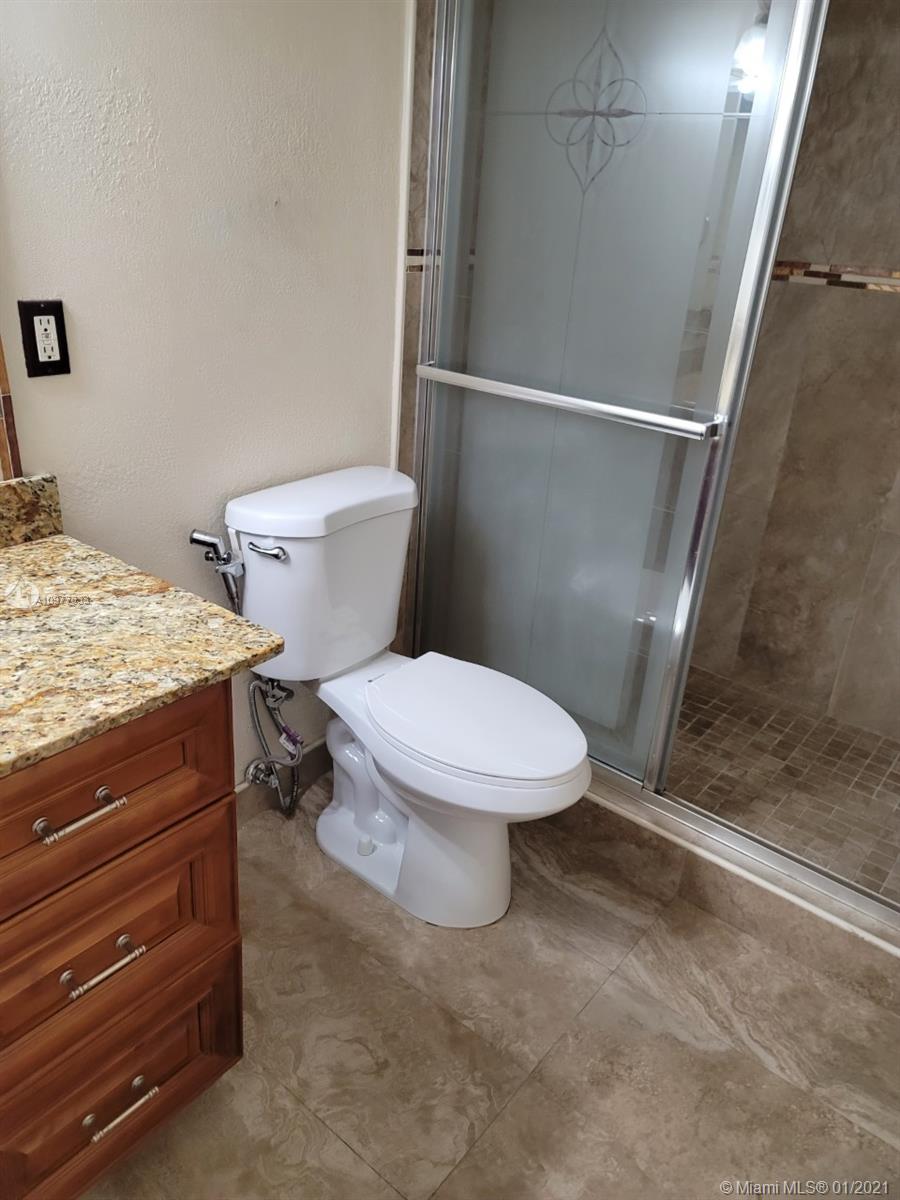 LAS VISTAS AT DORAL CONDO - Residential Lease