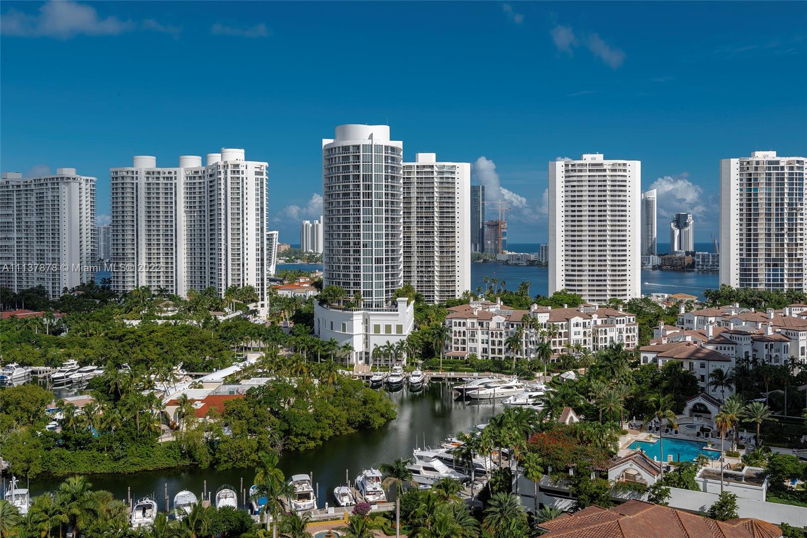 4000 ISL BLVD WILLIAMS IS - Residential