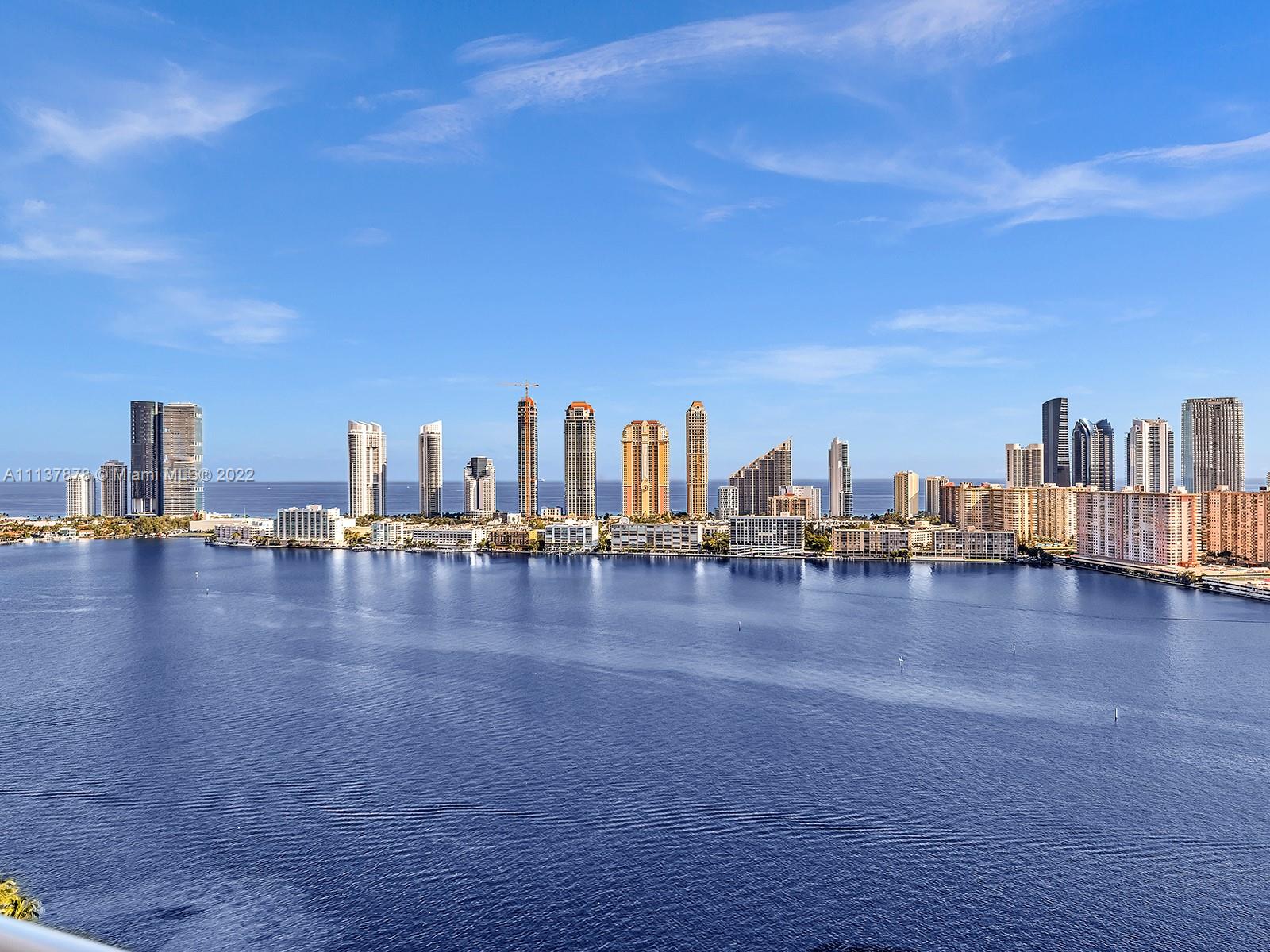 4000 ISL BLVD WILLIAMS IS - Residential