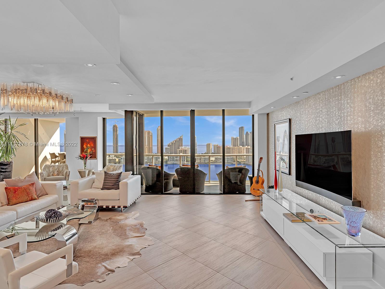 4000 ISL BLVD WILLIAMS IS - Residential