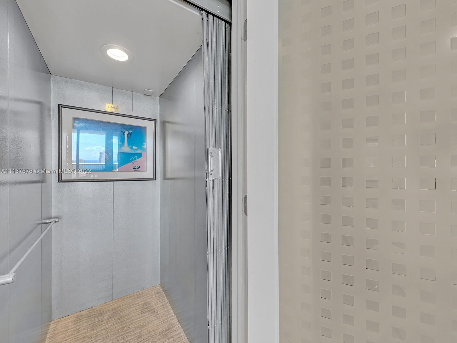 4000 ISL BLVD WILLIAMS IS - Residential