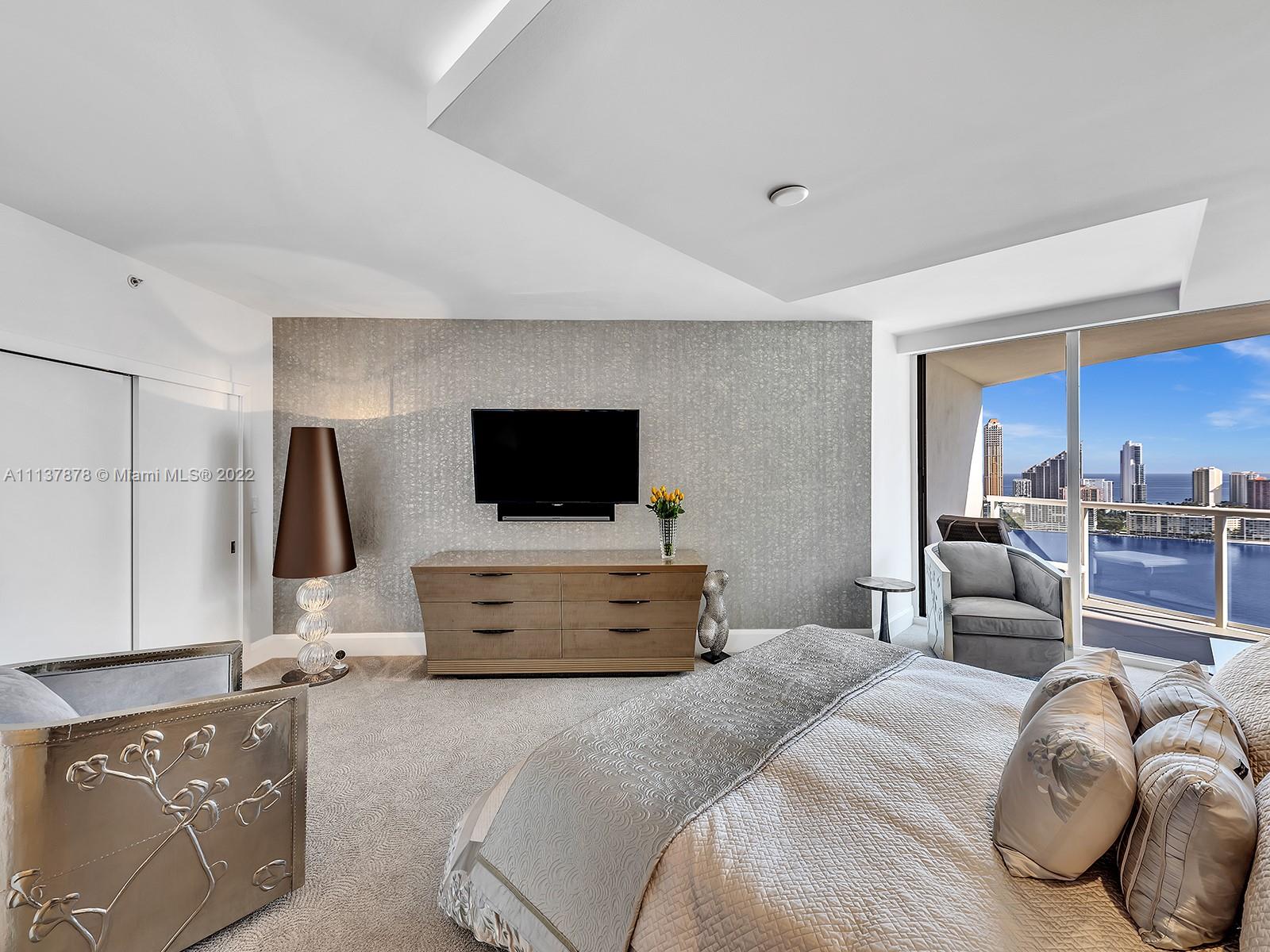 4000 ISL BLVD WILLIAMS IS - Residential