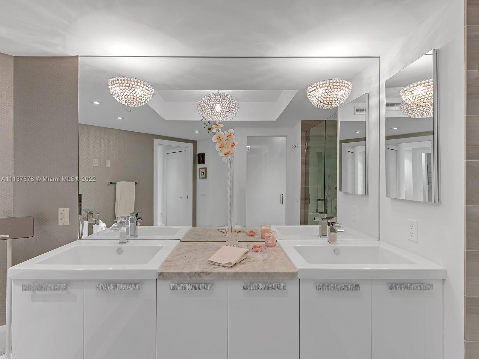 4000 ISL BLVD WILLIAMS IS - Residential