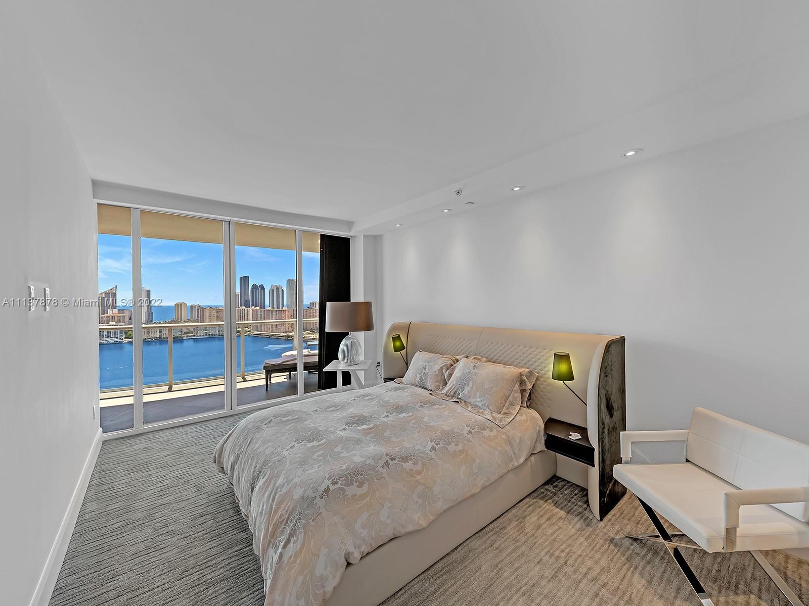 4000 ISL BLVD WILLIAMS IS - Residential