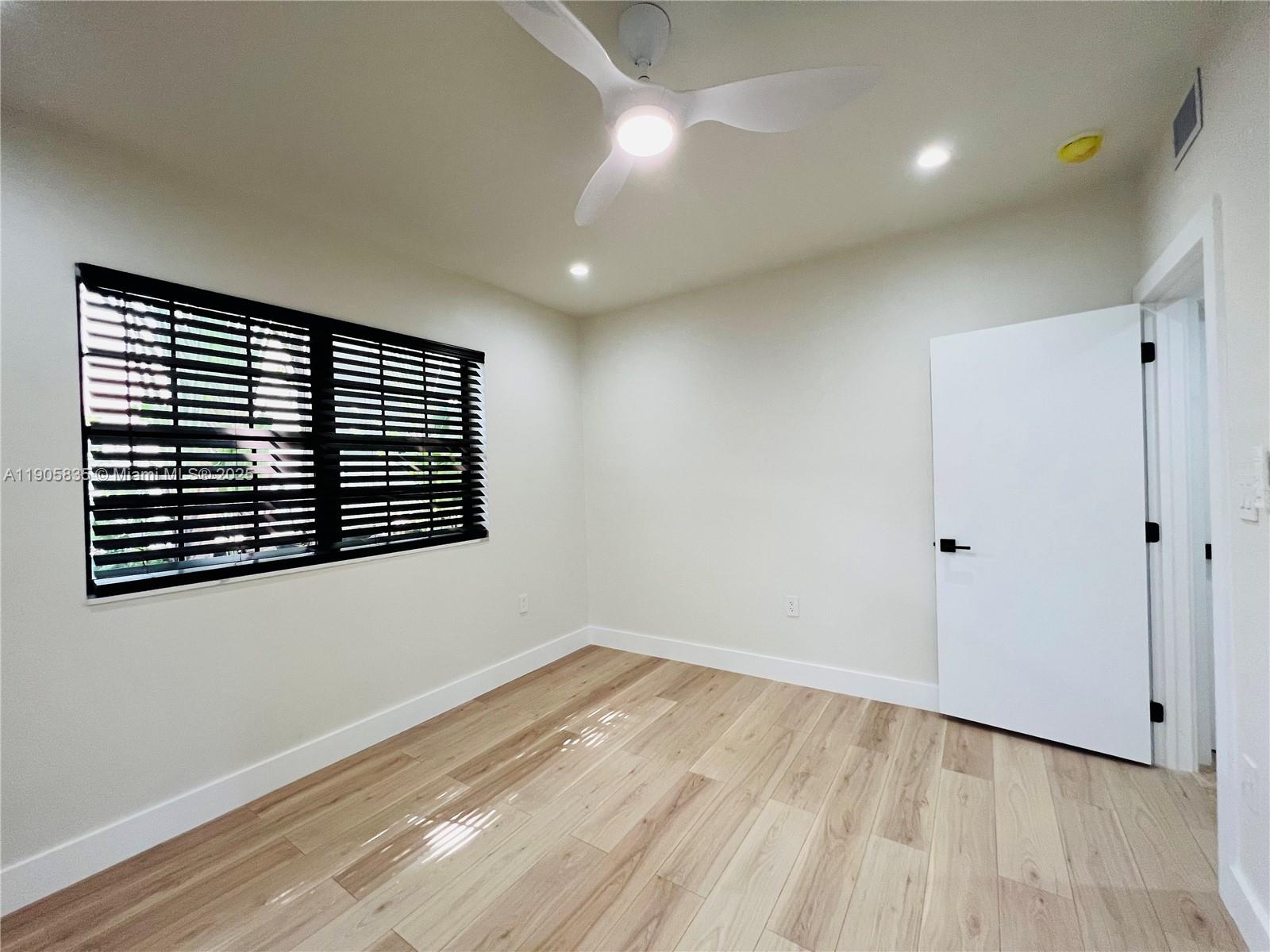 LINCOLN TERRACE SUB - Residential Lease