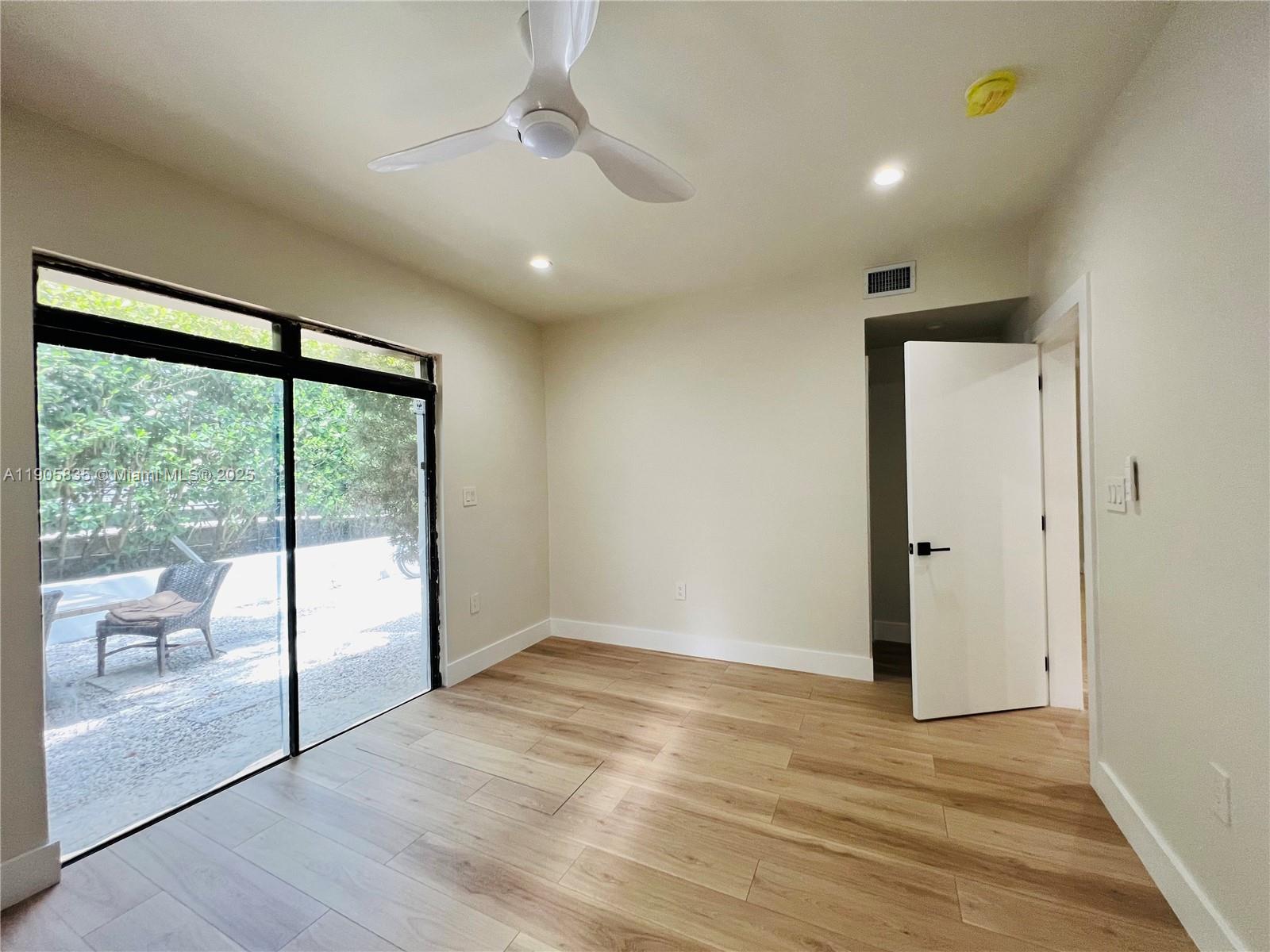 LINCOLN TERRACE SUB - Residential Lease