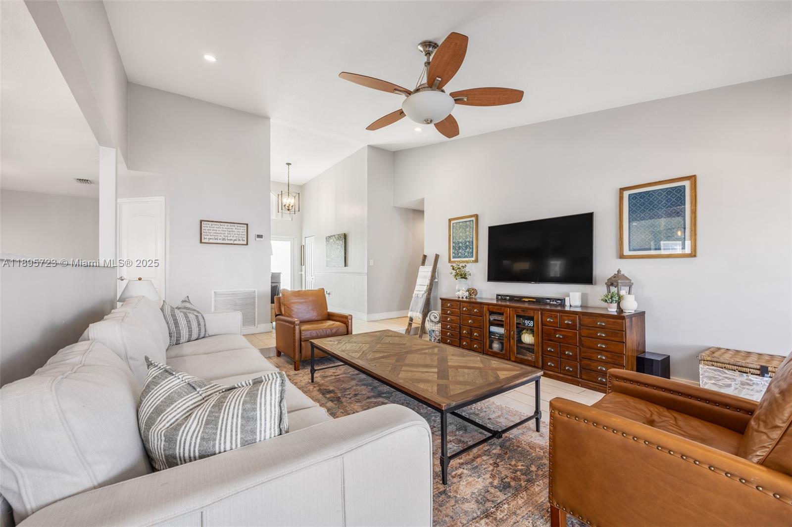 LAKES BY THE BAY SEC 4 - Residential