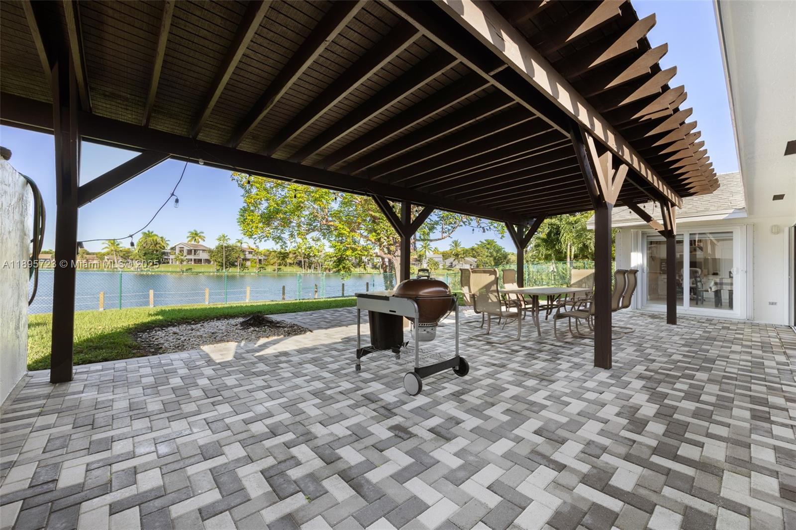 LAKES BY THE BAY SEC 4 - Residential