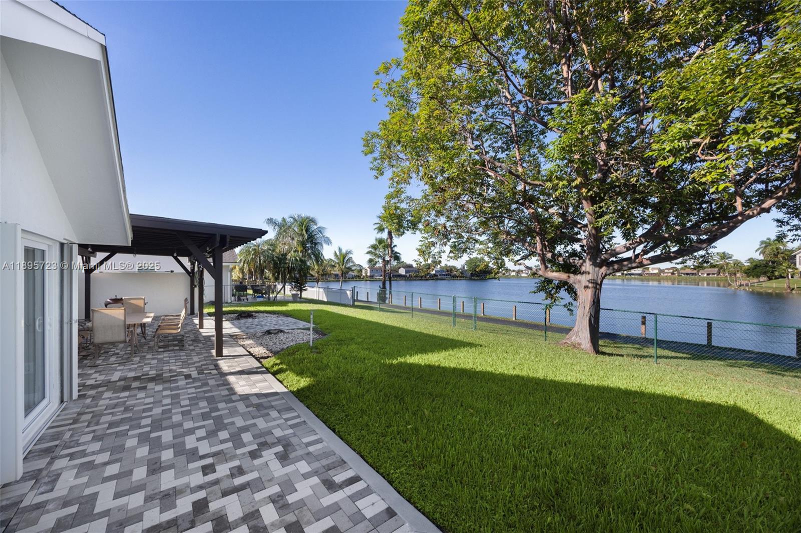 LAKES BY THE BAY SEC 4 - Residential