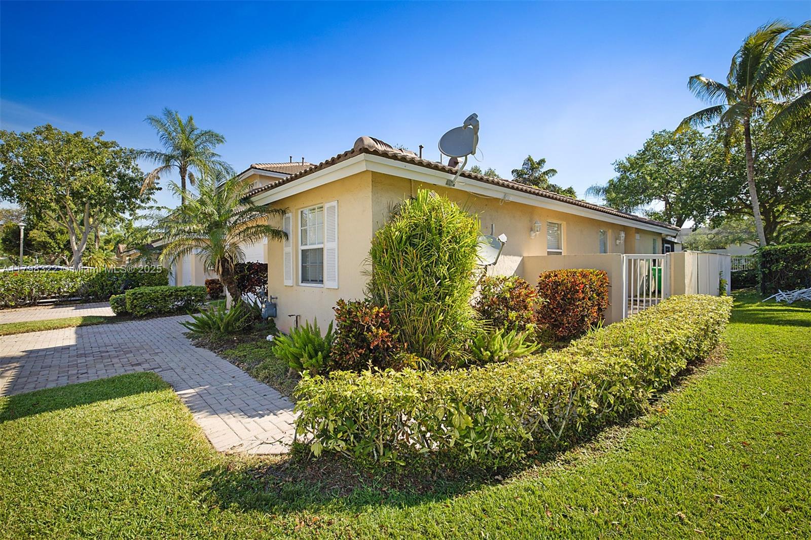 5308 NW 89th Ave