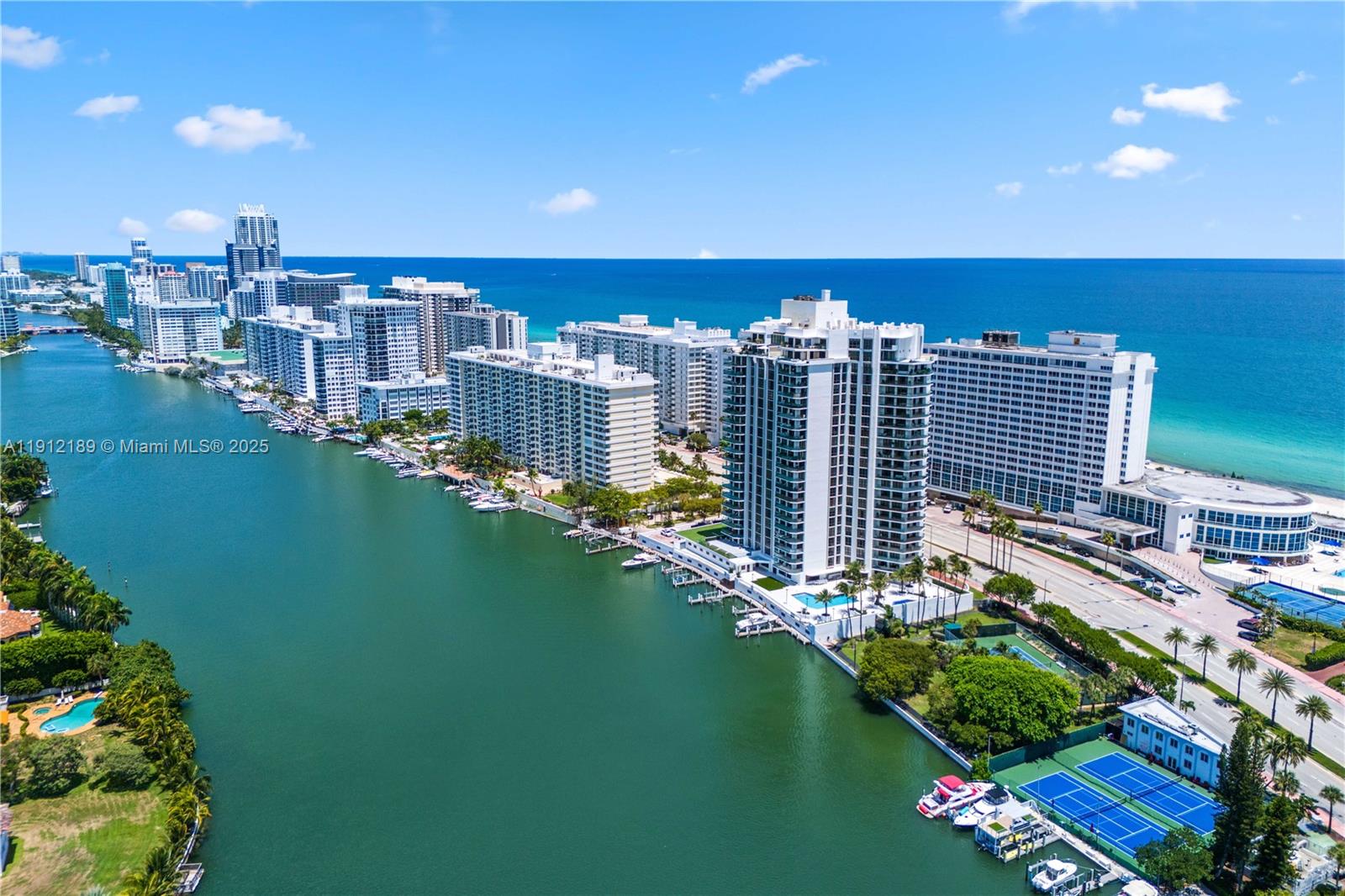 TOWERHOUSE CONDO - Residential