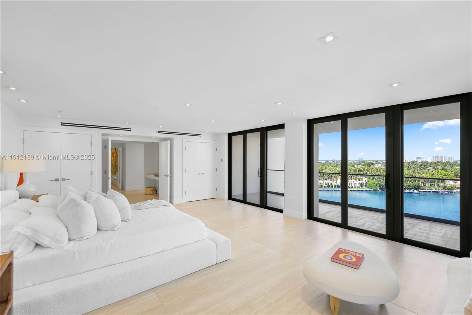 TOWERHOUSE CONDO - Residential