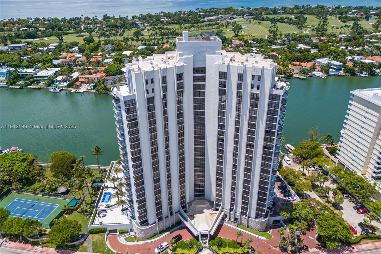 TOWERHOUSE CONDO - Residential