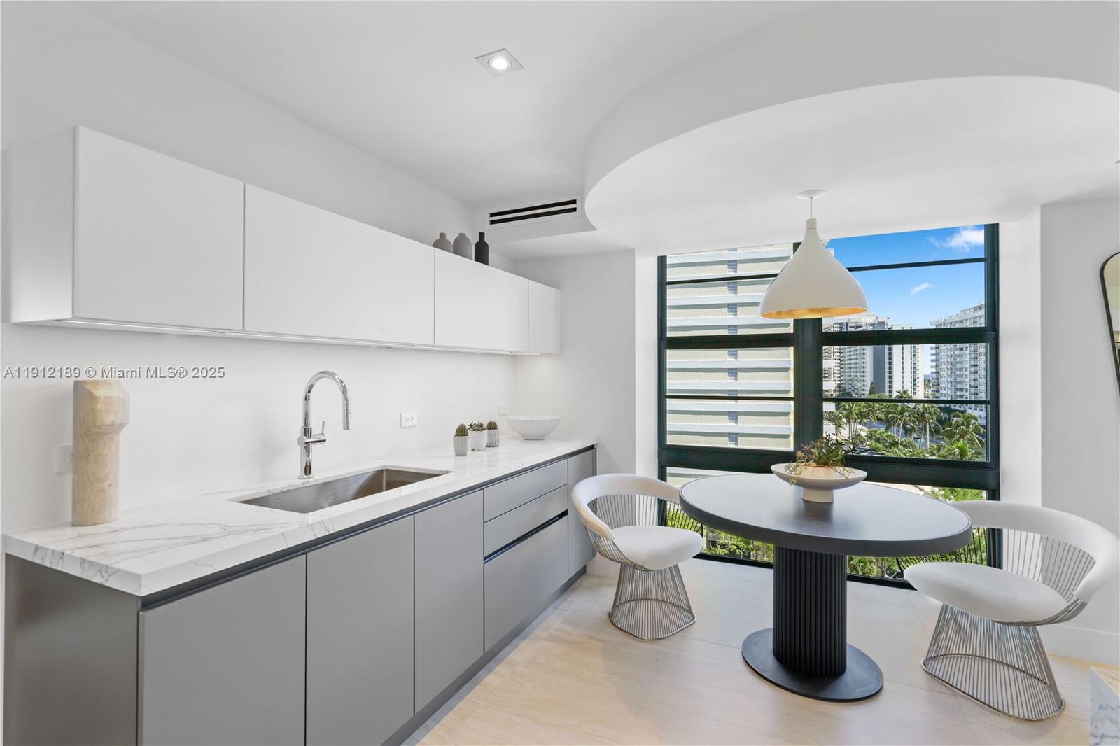 TOWERHOUSE CONDO - Residential