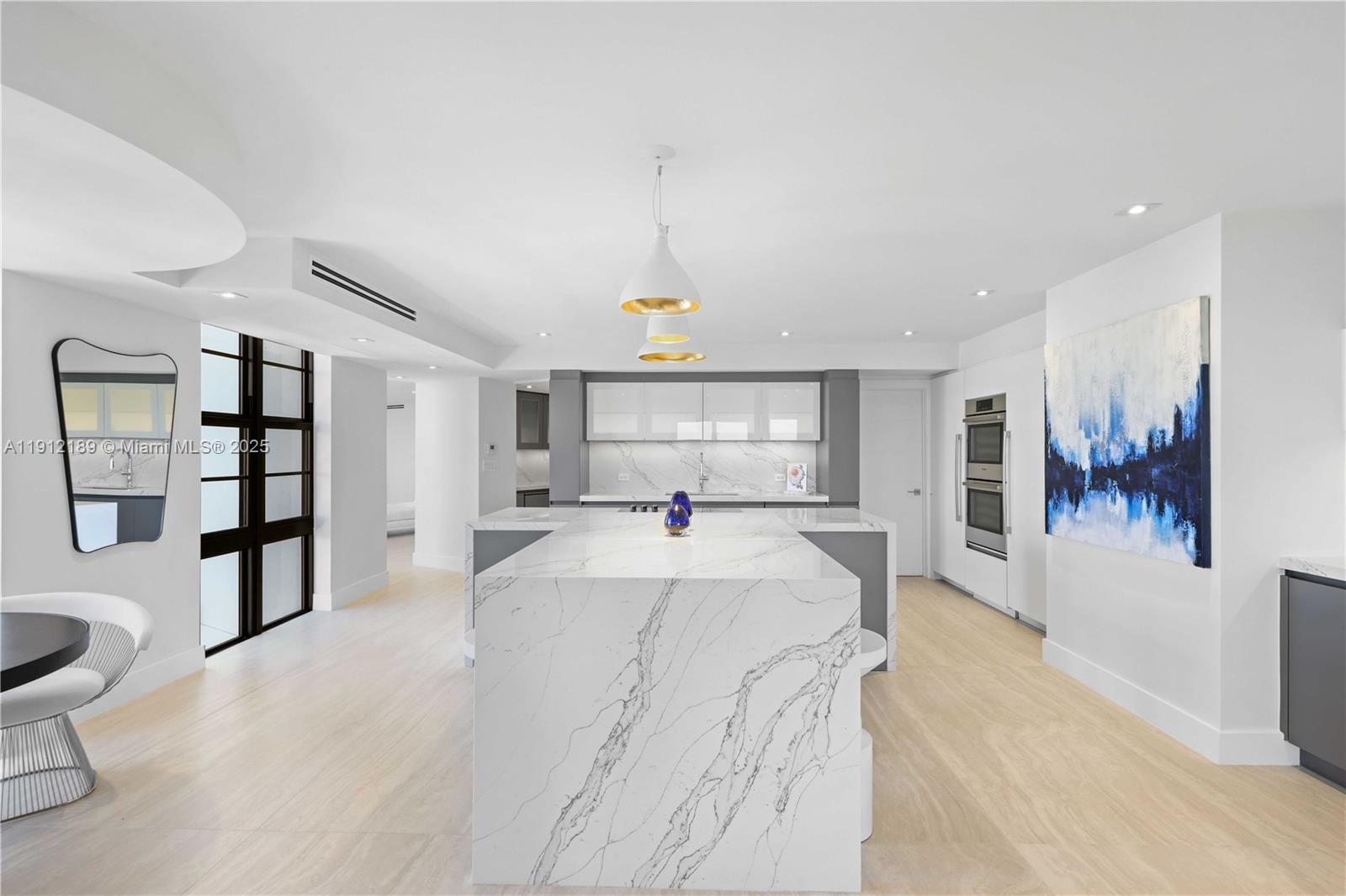 TOWERHOUSE CONDO - Residential