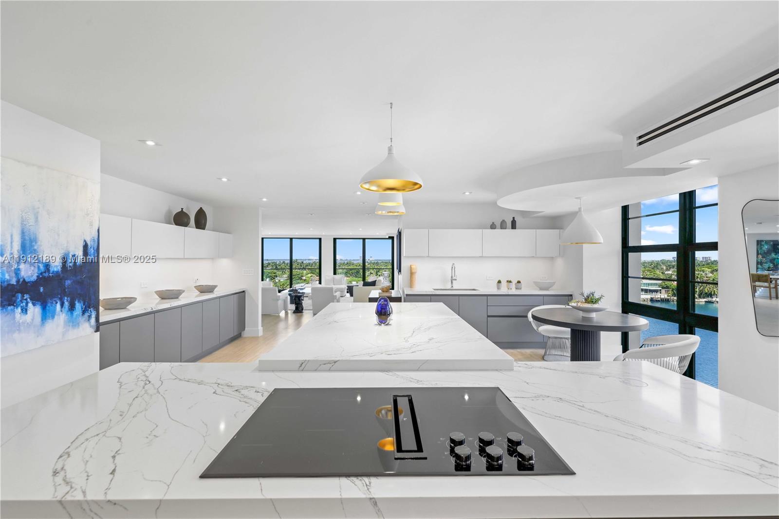 TOWERHOUSE CONDO - Residential