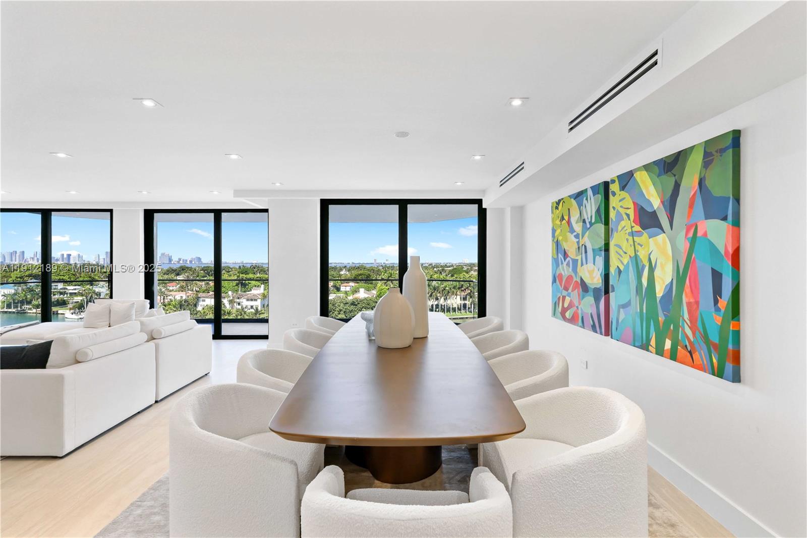 TOWERHOUSE CONDO - Residential