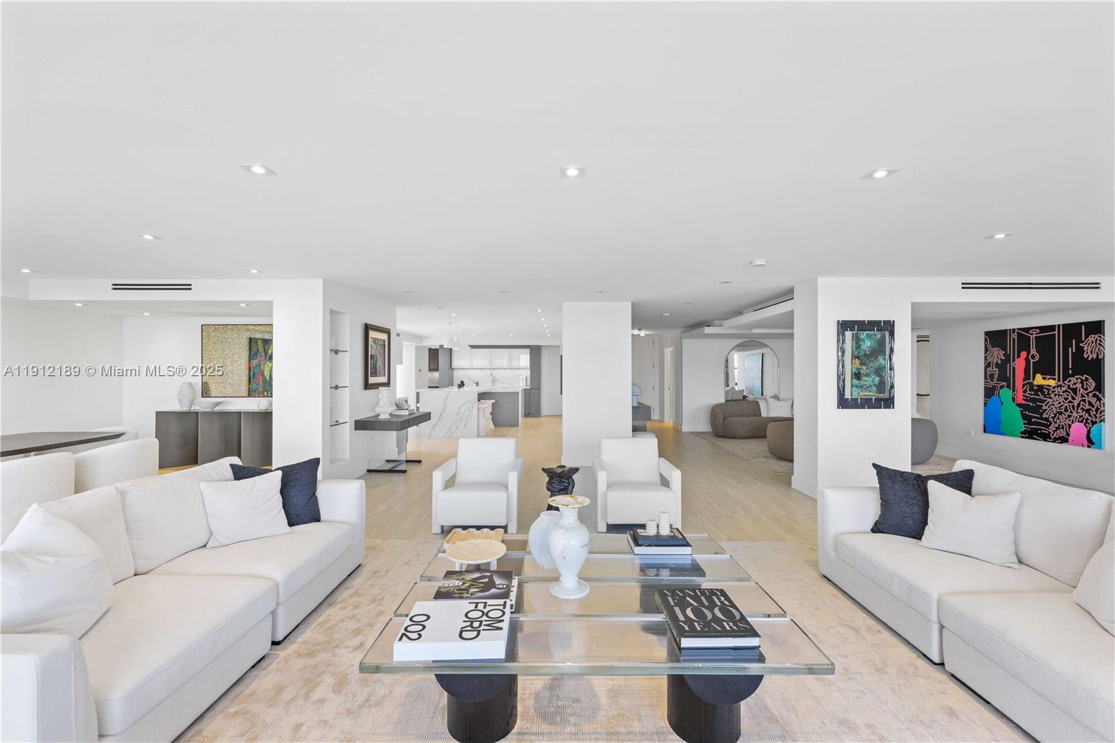 TOWERHOUSE CONDO - Residential