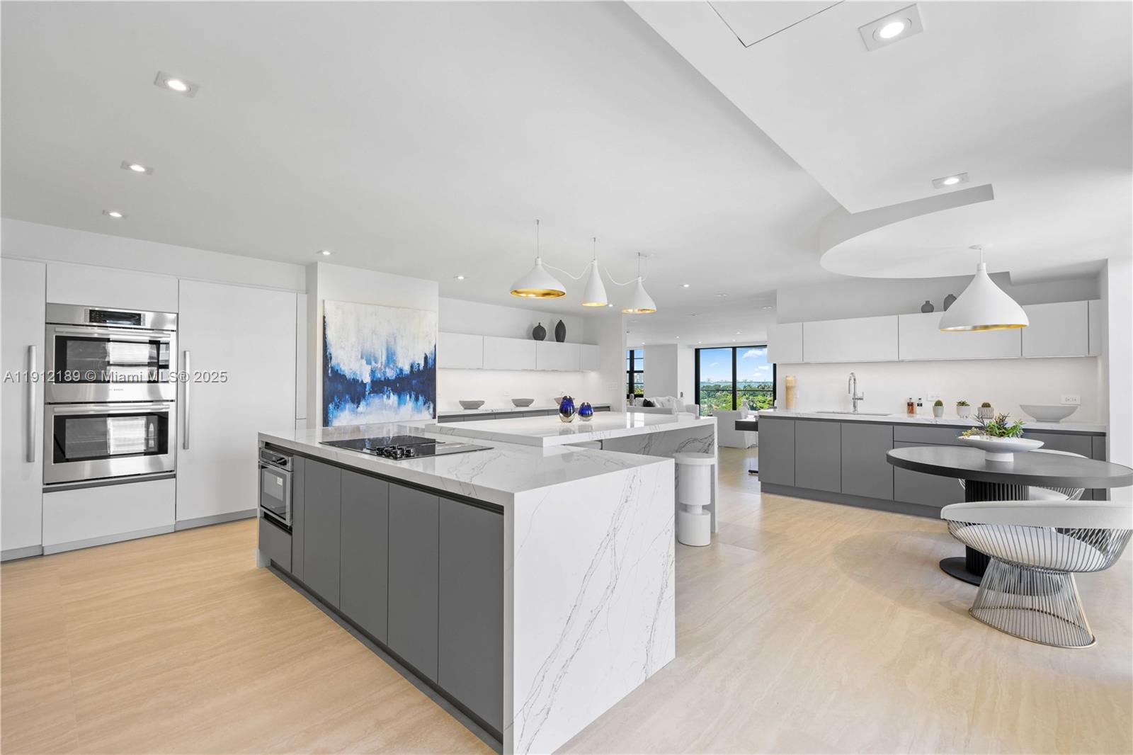 TOWERHOUSE CONDO - Residential