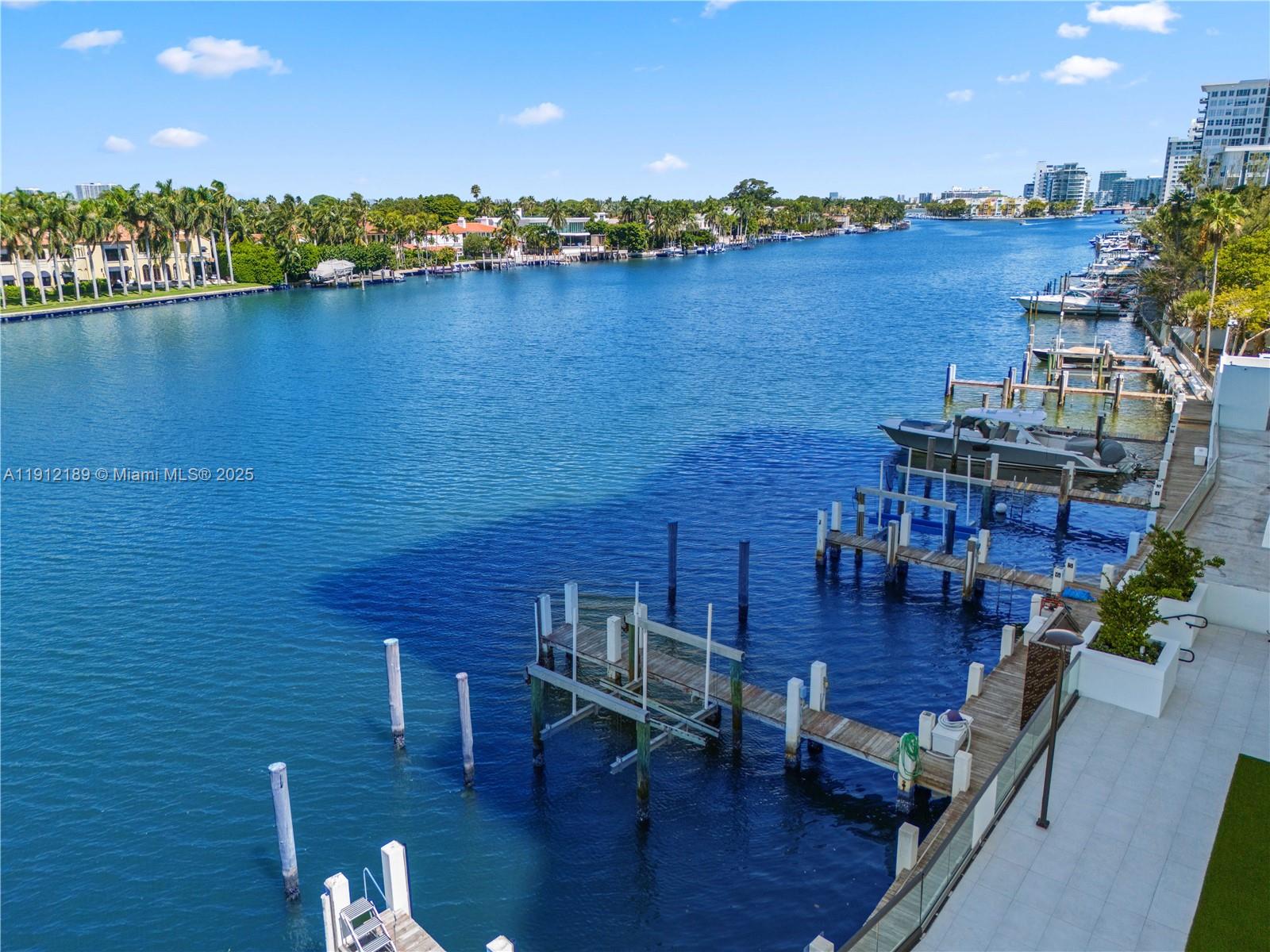 TOWERHOUSE CONDO - Residential