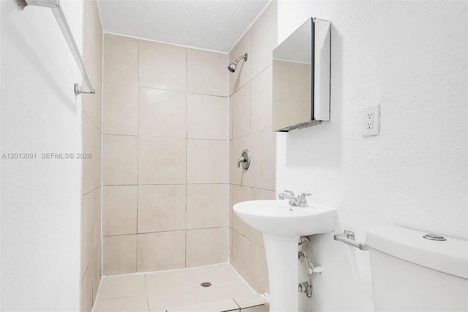 PHOENIX PARK SUB - Residential Lease