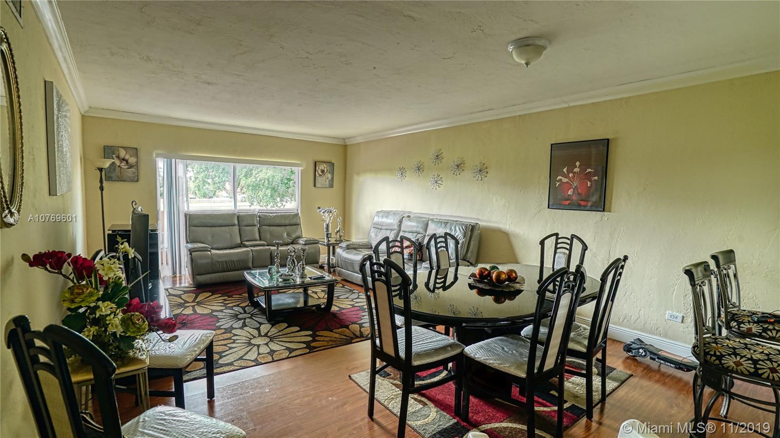 VILLAS AT CUTLER BAY COND - Residential