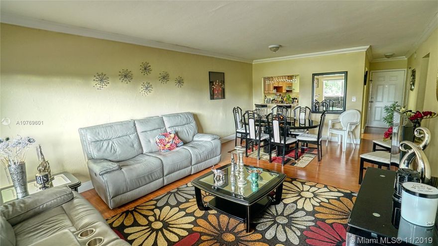 Investors dream, rented for an immediate income, renovated unit, many upgrades, garden style, blocks from Pinecrest, plenty of parking