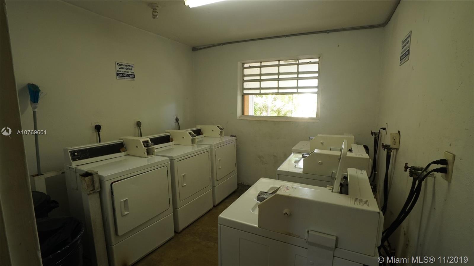 VILLAS AT CUTLER BAY COND - Residential