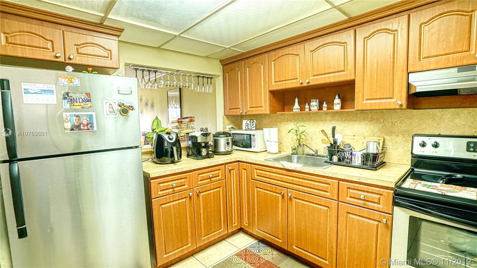 VILLAS AT CUTLER BAY COND - Residential