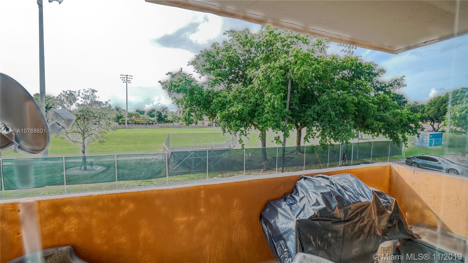 VILLAS AT CUTLER BAY COND - Residential