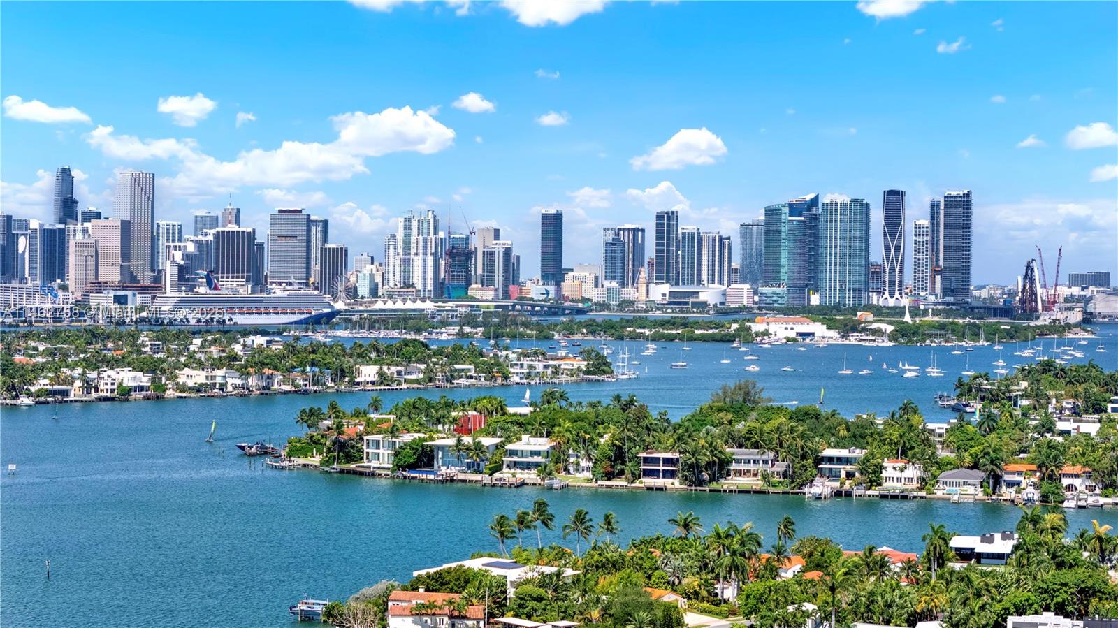 THE VISTAS CONDO - Residential