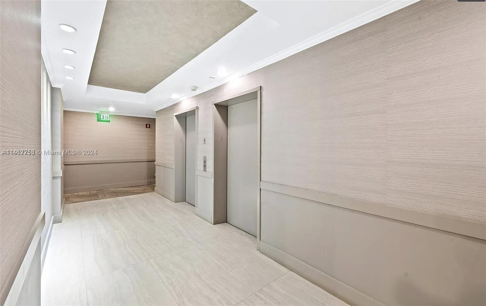 THE VISTAS CONDO - Residential