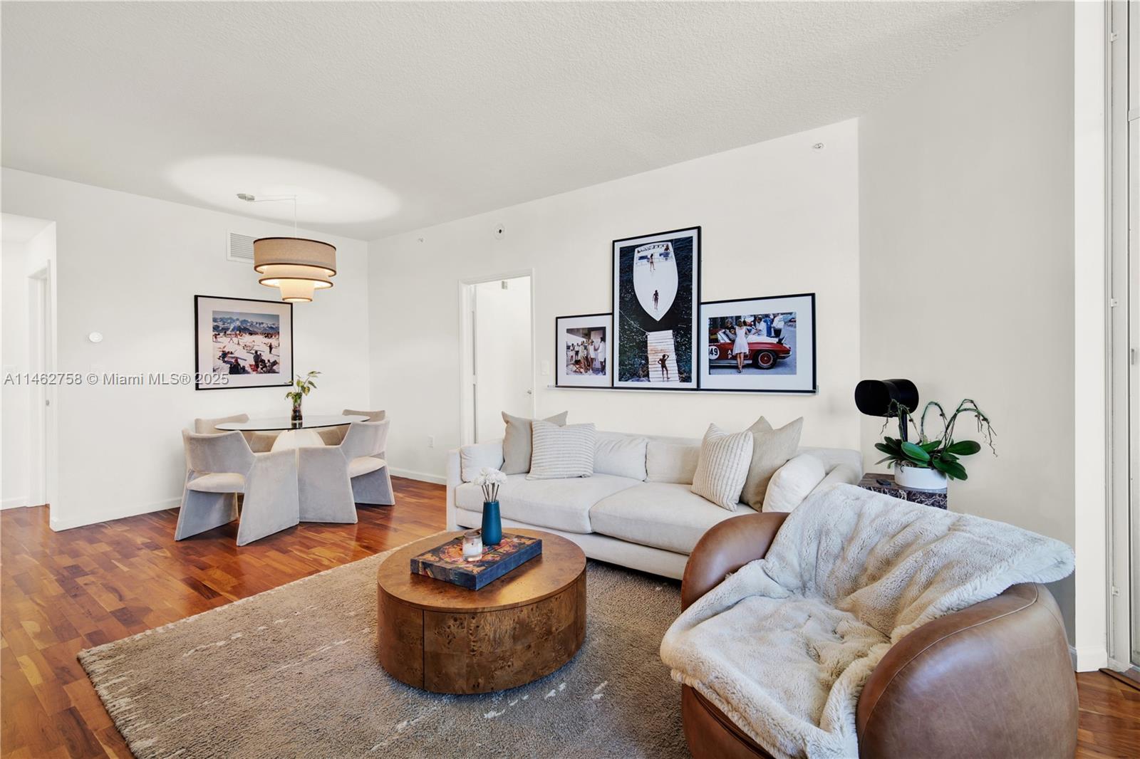 THE VISTAS CONDO - Residential